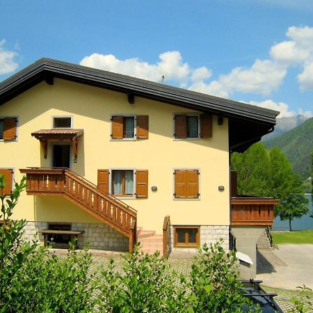 Belvilla By Oyo Villa Etti Bilo - Fronte Lago Моліна-ді-Ледро Екстер'єр фото